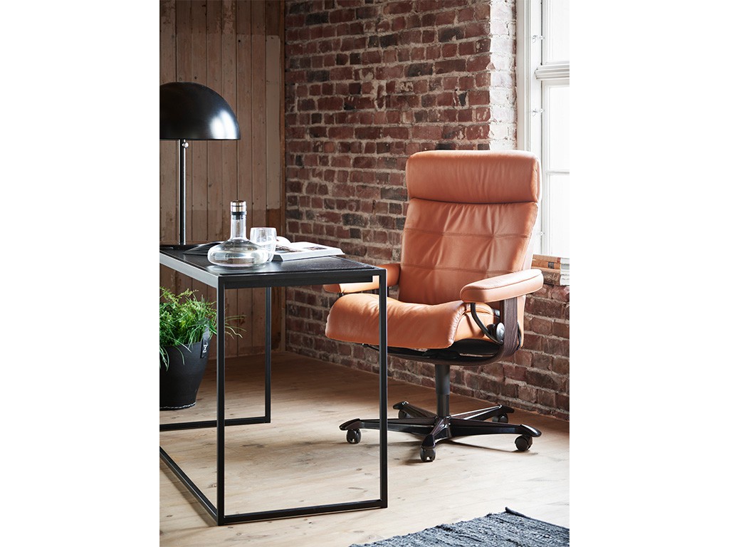 <p>Entdecke den Erik Relaxsessel von Stressless®: wählbare Basis, Leder- oder Stoffbezug, Farbauswahl und ergonomischer Komfort für dein Zuhause.</p>