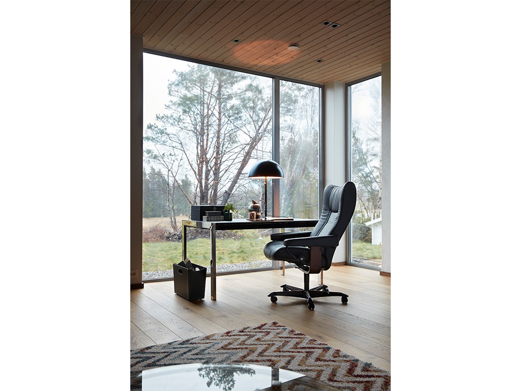 <p>Entdecke den Wing Relaxsessel von Stressless®: wählbare Basis, Leder- oder Stoffbezug, Farbauswahl und ergonomischer Komfort in stilvollem Design.</p>